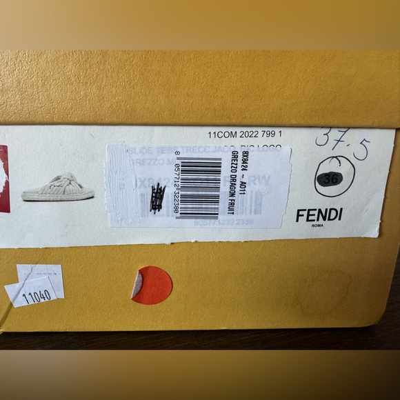 FENDI Feel Knot Slide Sandal. WOMENS. NEW IN BOX 7.5. /37.5. Authentic - Picture 15 of 16